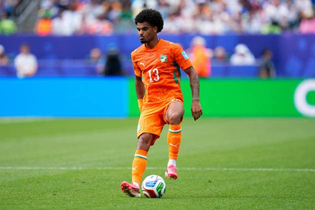June 25, 2026: Ivory Coast Defender Christopher Operi (13) controls the ball during the first half of a World Cup Match against Curacao at Philadelphia Stadium in Philadelphia, Pennsylvania. CSM FIFA World Cup, WM, Weltmeisterschaft, Fussball 2026: Ivory Coast Vs Curacao JUN 25  - ZUMAc04_ 20260625_zma_c04_273 Copyright: xKylexRoddenx