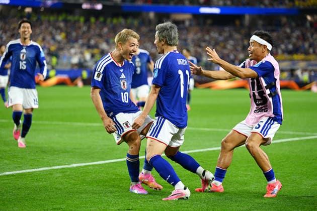 (L-R) Ritsu Doan (JPN), Daizen Maeda (JPN), Yuto Nagatomo (JPN), JUNE 25, 2026 - Football Soccer : FIFA World Cup, WM, Weltmeisterschaft, Fussball 2026 Group F match between Japan - Sweden at Dallas Stadium in Arlington, Texas, USA.  aflo_335802735 KenjiroxMatsuox