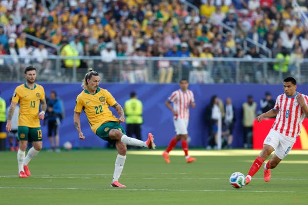 SOCCER PARAGUAY AUSTRALIA WORLD CUP, Jackson Irvine of Australia takes an unsuccessful shot at goal during the Group D match between Paraguay and Australia as part of the Men™s FIFA 2026 World Cup at San Francisco Bay Area Stadium in California, USA, Friday, June 26, 2026. ( NO ARCHIVING, EDITORIAL USE ONLY SAN FRANCISCO CALIFORNIA UNITED STATES  Copyright: xJASONxHENRYx 20260626148115981784