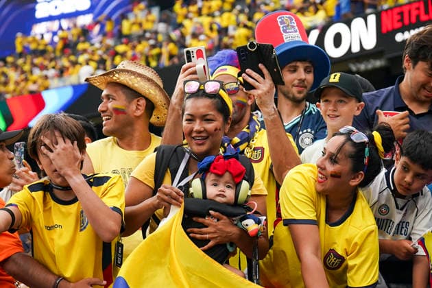 Ecuador v Germany, FIFA World Cup, WM, Weltmeisterschaft, Fussball 2026 Ecuador fans celebrate winning during the Ecuador v Germany FIFA WORLD CUP 2026 Group E match at New York New Jersey Stadium, East Rutherford, United States on 25 June 2026 Credit: Eleanor Hoad Every Second Media Editorial use only. All images are copyright Every Second Media Limited. No images may be reproduced without prior permission. Copyright: xIMAGO EveryxSecondxMediax ESM-2050-0021 EleanorxHoadx xEveryxSecondxMediax