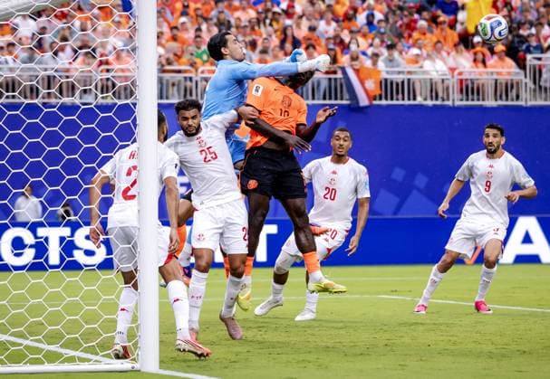 KANSAS - Brian Brobbey of the Netherlands in action against the Tunisian defense during the FIFA 2026 World Cup Group F match between Tunisia and the Netherlands at Kansas City Stadium on June 25, 2026, in Kansas, United States. ROBIN VAN LONKHUIJSEN ANP FIFA World Cup, WM, Weltmeisterschaft, Fussball 2026 group stage 2026 xVIxANPxSportx xxANPxIVx 562008851 originalFilename: 562008851.jpg
