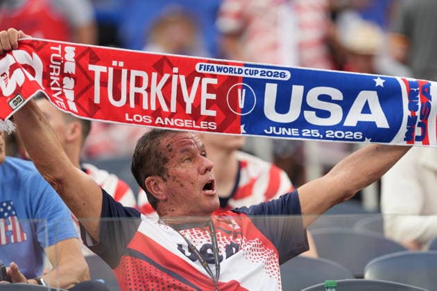 Turkiye v USA - FIFA World Cup, WM, Weltmeisterschaft, Fussball 2026 - Group D LOS ANGELES, CALIFORNIA - JUNE 25: Fans follow the 2026 FIFA World Cup First Stage Group D match between Turkiye and USA at the Los Angeles Stadium (SoFi Stadium) in Inglewood, California, United States on June 25, 2026. Tayfun Coskun Anadolu California United States. Editorial use only. Please get in touch for any other usage.  Copyright: x2026xAnadoluxTayfunxCoskunx