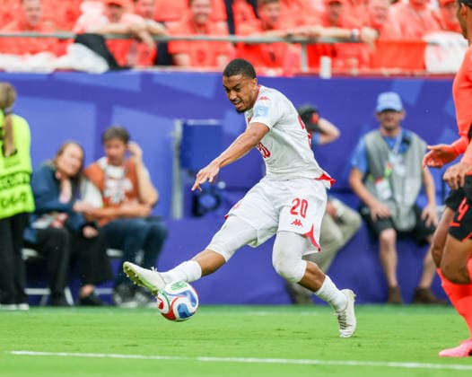 JUNE 25, 2026: Tunisia defender Yan Valery (20) kicks the ball towards a teammate against Netherlands at Kansas City Stadium in Kansas City, MO. CSM FIFA World Cup, WM, Weltmeisterschaft, Fussball 2026: Tunisia Vs Netherlands JUN 25th  - ZUMAc04_ 20260625_zma_c04_313 Copyright: xRomanxPunox
