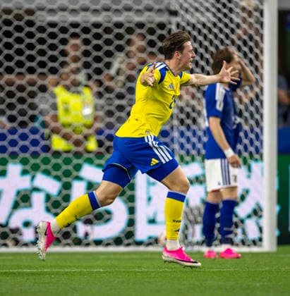 June 25, 2026, Arlington, Texas, USA: Sweden player 24 Def ELLIOT STROUD celebrating the team goal World Cup 2026: Sweden-V-Japan 1-1  - ZUMAm147 20260625_zap_m147_030 Copyright: xHossxMcBainx