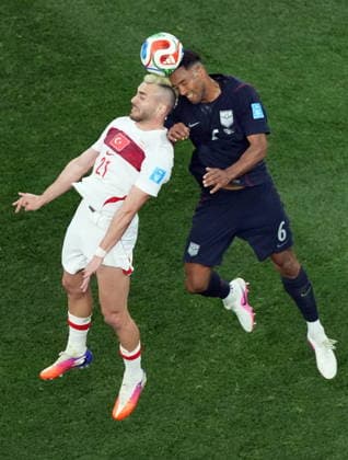 FIFA World Cup, WM, Weltmeisterschaft, Fussball 2026 - Group D - Turkey vs USA Turkey s Baris Alper Yilmaz (21) and the USA s Auston Trusty (6) battle for the ball during the first half of the FIFA World Cup 2026 group stage match between Turkey and the USA in Los Angeles, USA, 25 June 2026. LOS ANGELES United States  Copyright: xSCOTTxSTRAZZANTEx