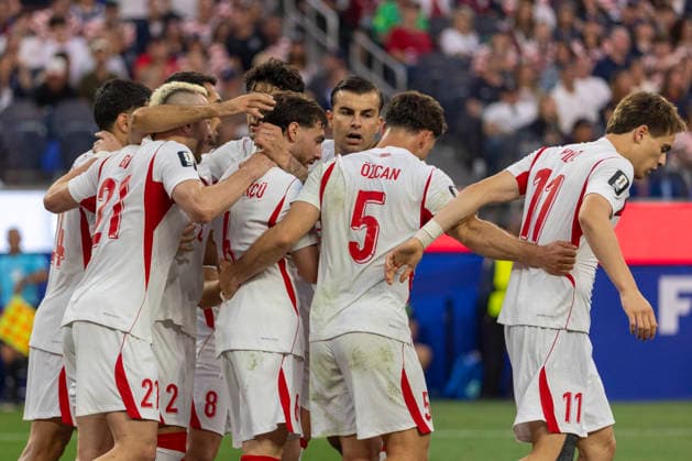 June 25, 2026, Los Angeles, California, USA: Turkey Orkun Kokcu (6) celebrates after scoring against the United States during the FIFA World Cup, WM, Weltmeisterschaft, Fussball Group D soccer match at SoFi Stadium in Inglewood, Calif., Thursday, June 25, 2026. World Cup 2026: United States Vs Turkey  - ZUMAc68_ 20260625_zaf_c68_015 Copyright: xRingoxChiux