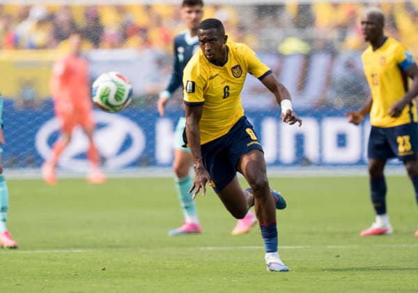 Einzelbild, Single image: Willian Pacho (Ecuador, 6) FIFA World Cup, WM, Weltmeisterschaft, Fussball 2026: Ecuador vs Deutschland 25 June 2026, FIFA World Cup 2026: Ecuador vs Deutschland (Group E, Matchday 3) at New York New Jersey Stadium in East Rutherford, New Jersey, USA. *** Single image: Willian Pacho, Ecuador; 6th match of the 2026 FIFA World Cup: Ecuador vs. Germany, June 25, 2026; 2026 FIFA World Cup: Ecuador vs. Germany, Group E, Matchday 3, at New York New Jersey Stadium in East Rutherford, New Jersey, USA Copyright: HMBxMedia xMarcoxBader