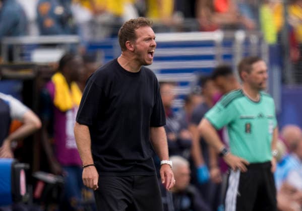 Einzelbild, Single image: Julian Nagelsmann (Germany, Coach) gibt Anweisungen, gestikuliert, mit den Armen gestikulieren, gives instructions, gesticulate, gesticolando, emotionen FIFA World Cup, WM, Weltmeisterschaft, Fussball 2026: Ecuador vs Deutschland 25 June 2026, FIFA World Cup 2026: Ecuador vs Deutschland (Group E, Matchday 3) at New York New Jersey Stadium in East Rutherford, New Jersey, USA. *** Single image: Julian Nagelsmann, Germany s coach, gives instructions and gestures with his arms; emotions; FIFA World Cup 2026, Ecuador vs. Germany, June 25, 2026, FIFA World Cup 2026 Ecuador vs. Germany, Group E, Matchday 3 at New York New Jersey Stadium in East Rutherford, New Jersey, USA Copyright: HMBxMedia xMarcoxBader