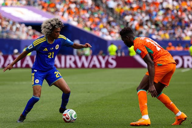 June 25, 2026, Philadelphia, Pennsylvania, USA: TAHITH CHONG of Curacao tries to dribble past a Cote D Ivoire defender during the 2026 FIFA World Cup, WM, Weltmeisterschaft, Fussball Group E match at Philadelphia Stadium in Philadelphia, PA on June 25, 2026. Philadelphia USA - ZUMAm283 20260625_zsp_m283_028 Copyright: xBillyxMyersx