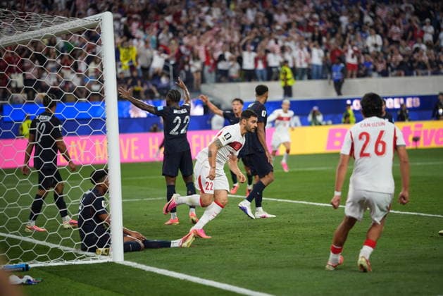 Turkiye v USA - FIFA World Cup, WM, Weltmeisterschaft, Fussball 2026 - Group D LOS ANGELES, CALIFORNIA - JUNE 25: Kaan Ayhan (22) of Turkiye celebrates after scoring a goal during the 2026 FIFA World Cup First Stage Group D match between Turkiye and USA at the Los Angeles Stadium (SoFi Stadium) in Inglewood, California, United States on June 25, 2026. Tayfun Coskun Anadolu California United States. Editorial use only. Please get in touch for any other usage.  Copyright: x2026xAnadoluxTayfunxCoskunx