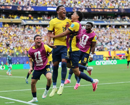 260626 -- NEW JERSEY, June 26, 2026 -- Plata 2nd L of Ecuador celebrates scoring with teammates during the group E match between Ecuador and Germany at the 2026 FIFA World Cup, WM, Weltmeisterschaft, Fussball at New York New Jersey Stadium in New Jersey, the United States, June 25, 2026. SPU.S.-NEW JERSEY-FOOTBALL-FIFA WORLD CUP-GROUP E-ECU VS GER CaoxCan  (SP)U.S.-NEW JERSEY-FOOTBALL-FIFA WORLD CUP-GROUP E-ECU VS GER IMAGO CaoxCan  imago images 0860044585