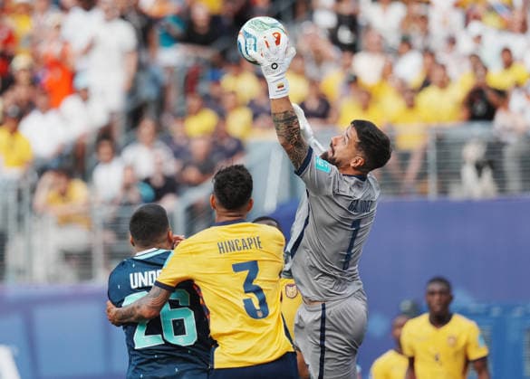 260626 -- NEW JERSEY, June 26, 2026 -- Hernan Galindez R, goalkeeper of Ecuador, competes during the group E match between Ecuador and Germany at the 2026 FIFA World Cup, WM, Weltmeisterschaft, Fussball at New York New Jersey Stadium in New Jersey, the United States, June 25, 2026. SPU.S.-NEW JERSEY-FOOTBALL-FIFA WORLD CUP-GROUP E-ECU VS GER XuxChang  (SP)U.S.-NEW JERSEY-FOOTBALL-FIFA WORLD CUP-GROUP E-ECU VS GER IMAGO XuxChang  imago images 0860044965