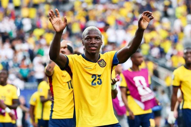 June 25, 2026, East Rutherford, Nj, United States of America: Moises Caicedo player of Ecuador celebrates qualifying for the knockout stage after defeating Germany 2-1 in the third round of Group E of the 2026 FIFA World Cup, WM, Weltmeisterschaft, Fussball group stage at New York New Jersey Stadium, in East Rutherford, United States, on Thursday, June 25, 2026.(Foto: Brazil Photo Press Brazil Photo Press) INTERNATIONAL East Rutherford United States of America - ZUMAv122 0860055791st Copyright: xWilliamxVolcovx