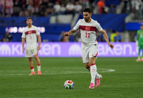 Turkiye v USA - FIFA World Cup, WM, Weltmeisterschaft, Fussball 2026 - Group D LOS ANGELES, CALIFORNIA - JUNE 25: Kaan Ayhan (22), of Turkiye in action during the 2026 FIFA World Cup First Stage Group D match between Turkiye and USA at the Los Angeles Stadium (SoFi Stadium) in Inglewood, California, United States on June 25, 2026. Tayfun Coskun Anadolu California United States. Editorial use only. Please get in touch for any other usage.  Copyright: x2026xAnadoluxTayfunxCoskunx