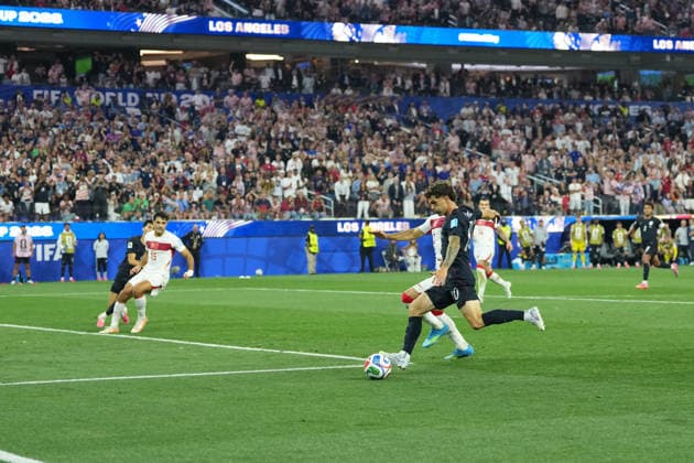 RECORD DATE NOT STATED 25th June 2026; SoFi Stadium, Los Angeles, California, United States of America; FIFA World Cup, WM, Weltmeisterschaft, Fussball Football, Turkey versus United States of America; Christian Pulisic of United States shoots on goal but is saved by Ugurcan Cakir of Turkey AlecxBrown