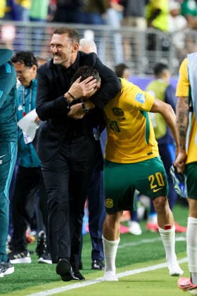 June 25, 2026, Santa Clara, California, USA: Santa Clara, USA - June 25 2026: Manager Tony PopoviÄ¡ of Australia and Christian Volpato 20 of Australia celebrate qualifying to the next stage after a FIFA World Cup, WM, Weltmeisterschaft, Fussball group match against Paraguay at San Francisco Bay Area Stadium World Cup 2026: Group D: Paraguay 0:0 Australia  - ZUMAp121 20260625_zsp_p121_104 Copyright: xChrisxPutnamx