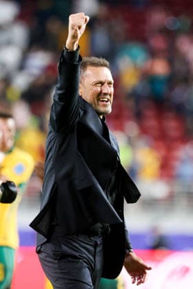 June 25, 2026, Santa Clara, California, USA: Santa Clara, USA - June 25 2026: Manager Tony PopoviÄ¡ of Australia celebrates qualifying to the next stage after a FIFA World Cup, WM, Weltmeisterschaft, Fussball group match against Paraguay at San Francisco Bay Area Stadium World Cup 2026: Group D: Paraguay 0:0 Australia  - ZUMAp121 20260625_zsp_p121_108 Copyright: xChrisxPutnamx
