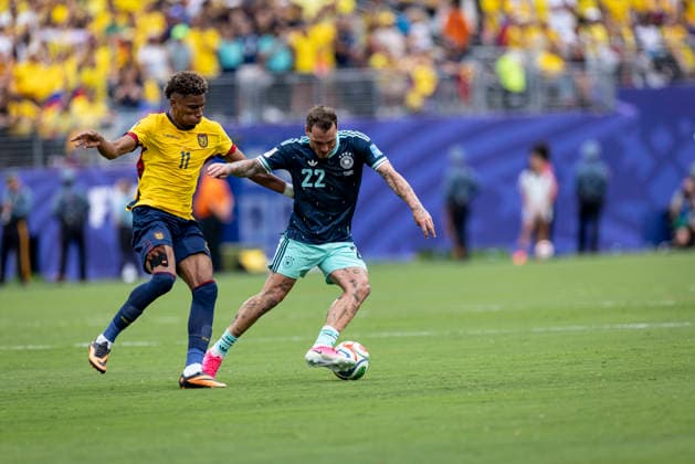 FOOTBALL : Allemagne vs Equateur- Coupe du monde FIFA 2026. Stade de Newark, New Jersey, Etats-Unis. 25-06-2026 Maximilian Beier 22 (Germany) et Kevin Rodriguez 11 (Ecuador)  Copyright: xx