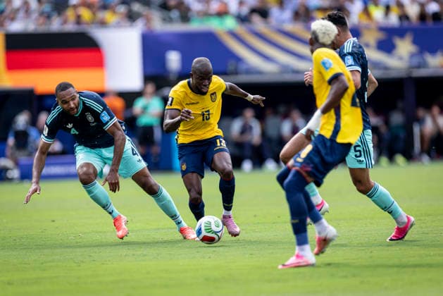 FOOTBALL : Allemagne vs Equateur- Coupe du monde FIFA 2026. Stade de Newark, New Jersey, Etats-Unis. 25-06-2026 Jonathan Tah 4 (Germany) et Enner Valencia 13 (Ecuador)  Copyright: xx