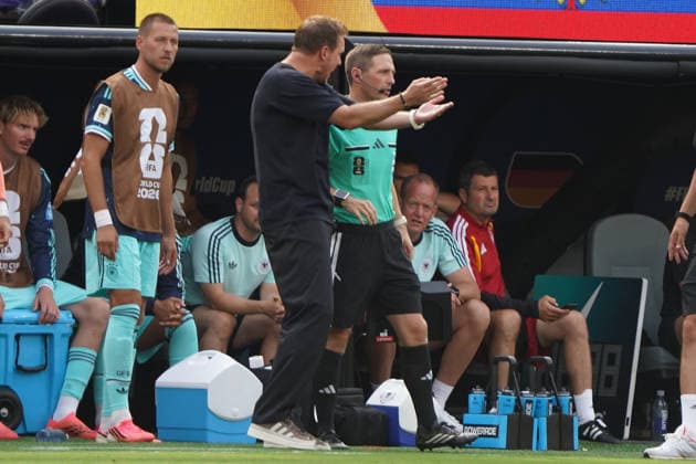 Fussball , Weltmeisterschaft 2026, FIFA WM 2026, Fussball World Cup , Canada USA, Mexico-2026, Ecuador vs Deutschland Ecuador vs Germany Gruppenphase, Gruppen E , 25..06.2026, Metlife Stadium New York-New Jersey Julian Nagelsmann Trainer Head Coach , Deutschland, Germany, GERprotestiert Foto Chai von der Laage FIFA regulations prohibit any use of photographs as image sequences and or quasi-video. EDITORIAL USE ONLY, *** Soccer, 2026 World Cup, FIFA World Cup 2026, Soccer World Cup, Canada, USA, Mexico 2026, Ecuador vs. Germany, Group Stage, Group E, June 25, 2026, MetLife Stadium, New York, New Jersey; Julian Nagelsmann, Head Coach, Germany, GER; photo by Chai von der Laage; FIFA regulations prohibit any use of photographs as image sequences and or quasi-video; EDITORIAL USE ONLY,