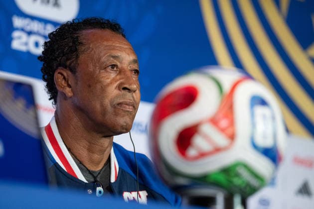 (260626) -- HOUSTON, June 26, 2026 -- Bubista, head coach of Cabo Verde, attends a press conference, PK, Pressekonferenz at the 2026 FIFA World Cup, WM, Weltmeisterschaft, Fussball in Houston, the United States, on June 25, 2026. ) (SP)U.S.-HOUSTON-FOOTBALL-FIFA WORLD CUP-PRESS CONFERENCE-CABO VERDE XiaoxYijiu 