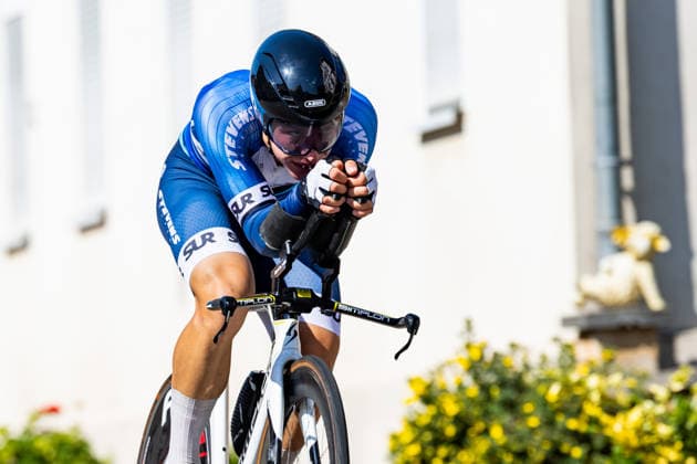 26.06.2026, GER, Rennrad, Maenner Frauen Junioren, Saison 2026, Rad DM 26 German Cycling Deutsche Meisterschaften, Einzelzeitfahren Rund um Streufdorf Gemeinde Straufhain 3 Tage sommerliches Rekordwochenende mit Temperaturen bis zu 38Grad stellten die Rahmenbedingungen für die Rad DM 26. Am Freitag stand das Einzelzeitfahren der Männer über 41km 413hm sowie der Frauen über 26,2km 215hm an. 98646 Streufdorf Simmershausen Bundesstrasse L1134 K505 L26 Thüringen Deutschland *** June 26, 2026, GER, Road Bike, Men, Women, Juniors, 2026 Season, Rad DM 26 German Cycling Championships, Individual Time Trial Around Streufdorf, Municipality of Straufhain—A three-day summer record-breaking weekend with temperatures reaching up to 38 degrees set the stage for the 26th German Cycling Championships. On Friday, the men’s individual time trial over 41 km (413 hm) and the women’s over 26,2 km and 215 hm, respectively, took place in 98646 Streufdorf, Simmershausen, on Federal Highway L1134, K505, and L26, Thuringia, Germany