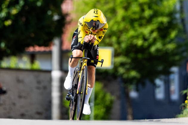 26.06.2026, GER, Rennrad, Maenner Frauen Junioren, Saison 2026, Rad DM 26 German Cycling Deutsche Meisterschaften, Einzelzeitfahren Rund um Streufdorf Gemeinde Straufhain Ian Kings (CT Team Visma Lease a Bike Developement) 3 Tage sommerliches Rekordwochenende mit Temperaturen bis zu 38Grad stellten die Rahmenbedingungen für die Rad DM 26. Am Freitag stand das Einzelzeitfahren der Männer über 41km 413hm sowie der Frauen über 26,2km 215hm an. 98646 Streufdorf Simmershausen Bundesstrasse L1134 K505 L26 Thüringen Deutschland *** June 26, 2026, GER, Road Bike, Men, Women, Juniors, 2026 Season, Rad DM 26 German Cycling Championships, Individual Time Trial Around Streufdorf, Municipality of Straufhain, Ian Kings, CT Team Visma Lease a Bike Development. A three-day summer record-breaking weekend with temperatures reaching up to 38 degrees set the stage for the 2026 German Cycling Championships. On Friday, the men’s individual time trial took place over 41 km with 413 hm as well as the women’s race over 26.2 km with 215 hm, took place in 98646 Streufdorf, Simmershausen, on Federal Highway L1134, K505, and L26, Thuringia, Germany