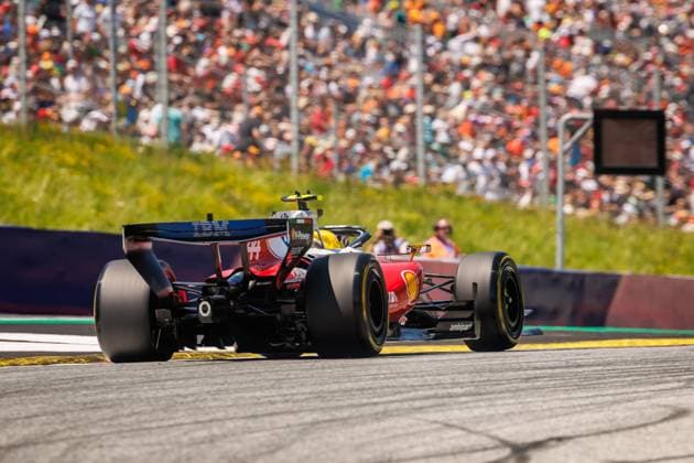Lewis Hamilton (Scuderia Ferrari HP, 44) mit seinem Auto auf der Strecke, Grosser Preis von Oesterreich, Motorsport, Formel 1, Saison 2026, 26.06.2026 Grosser Preis von Oesterreich, Motorsport, Formel 1, Saison 2026, 26.06.2026 *** Lewis Hamilton, Scuderia Ferrari, No. 44, in his car on the track, Austrian Grand Prix, motorsports, Formula 1, 2026 season, June 26, 2026 Austrian Grand Prix, Motorsports, Formula 1, 2026 Season, June 26, 2026 Copyright: xEibner-Pressefoto AlexanderxNeisx EP_ANS