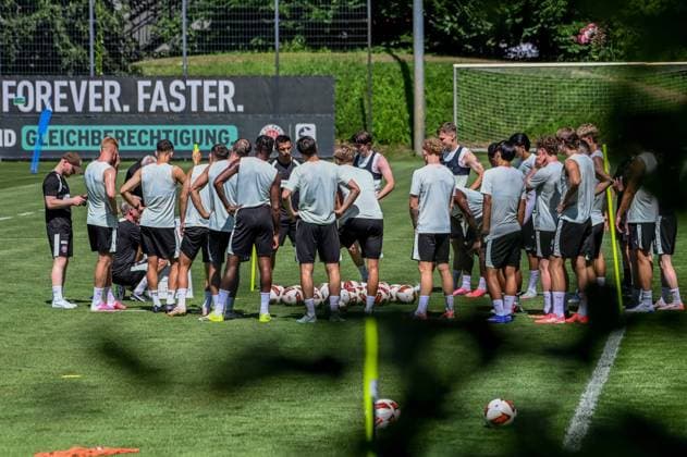 Football, 2nd Bundesliga, FC St. Pauli training session