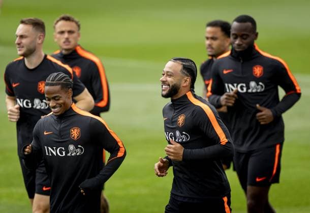KANSAS CITY - Crysencio Summerville of the Netherlands and Memphis Depay of the Netherlands during a training session of the Dutch national team, Nationalteam at the KC Current Training Facility, on June 26, 2026, in Kansas City. The Dutch national team is preparing for the match against Morocco during the FIFA World Cup, WM, Weltmeisterschaft, Fussball KOEN VAN WEEL ANP xVIxANPxSportx xxANPxIVx 562067823 originalFilename: 562067823.jpg
