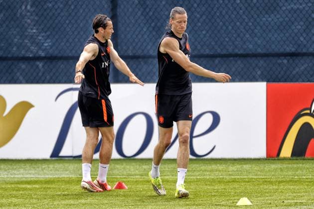 KANSAS CITY, 26-06-2026, KC Current Training Facility , Training of the Netherlands team, the day after their match against Tunesia. Picture shows Marten de Roon and Wout Weghorst Netherlands training at KC Current (World Cup 2026)  x204662469x Copyright:
