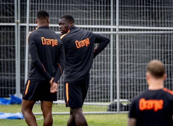KANSAS CITY - Denzel Dumfries of the Netherlands and Brian Brobbey of the Netherlands during a training session of the Dutch national team, Nationalteam at the KC Current Training Facility, on June 26, 2026, in Kansas City. The Dutch team is preparing for the match against Morocco during the FIFA World Cup, WM, Weltmeisterschaft, Fussball KOEN VAN WEEL ANP xVIxANPxSportx xxANPxIVx 562068063 originalFilename: 562068063.jpg