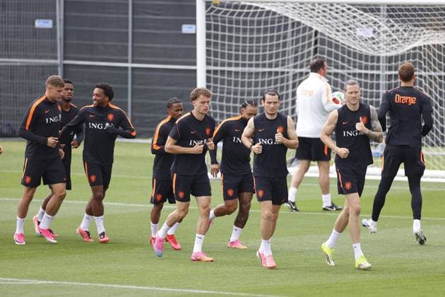 KANSAS CITY, 26-06-2026, KC Current Training Facility , Training of the Netherlands team, the day after their match against Tunesia. Picture shows warming up Netherlands training at KC Current (World Cup 2026)  x204662631x Copyright: