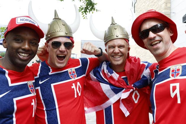 FIFA World Cup, WM, Weltmeisterschaft, Fussball 2026 - Group I - Norway vs France Supporters of Norway pose for photographs before the FIFA World Cup 2026 group stage match Norway against France, in Boston, USA, 26 June 2026. BOSTON United States  Copyright: xGREGxM.xCOOPERx