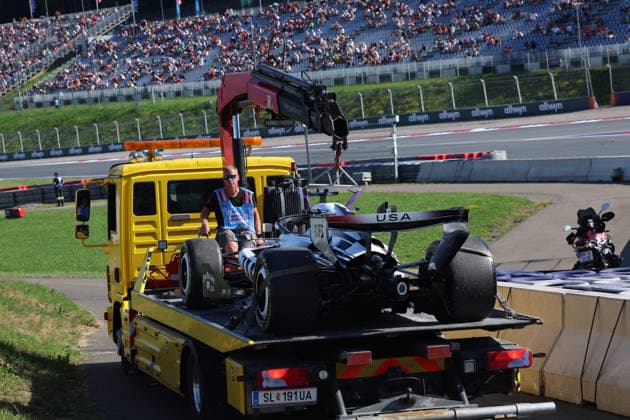 Spielberg, Österreich 26.-28. Juni 2026: Formel 1 - Großer Preis von Österreich - 2026 - Spielberg - Freitag Freies Training Im Bild: Sergio Perez (MEX 11) auf dem Abschleppwagen Red Bull Ring *** Spielberg, Austria, June 26–28, 2026: 2026 Formula 1 Austrian Grand Prix, Spielberg, Friday, Free Practice. Pictured: Sergio Perez (MEX), 11, on the tow truck at the Red Bull Ring Copyright: xFotostandx xFabianxWernerx-xSpeedpicturesx