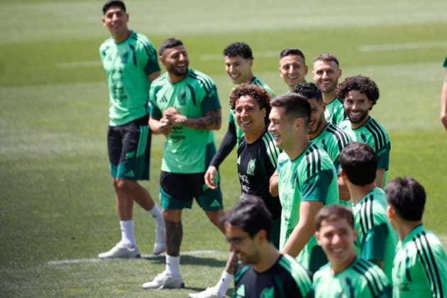 FIFA World Cup, WM, Weltmeisterschaft, Fussball 2026 - Mexico s training session Mexico s players participate in a training session of Mexico s national team, Nationalteam in Mexico City, Mexico, 26 June 2026. Mexico City Mexico  Copyright: xSASHENKAxGUTIERREZx