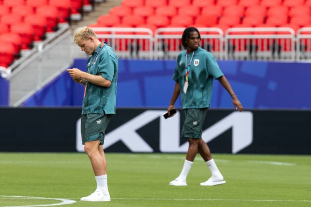 SOCCER - FIFA World Cup, WM, Weltmeisterschaft, Fussball 2026 KANSAS CITY,MISSOURI,USA,26.JUN.26 - SOCCER - FIFA World Cup 2026, group stage, Algeria vs Austria, preview, pitch walk team AUT. Image shows Xaver Schlager and Carney Chukwuemeka (AUT).  GEPAxpictures xArminxRauthner