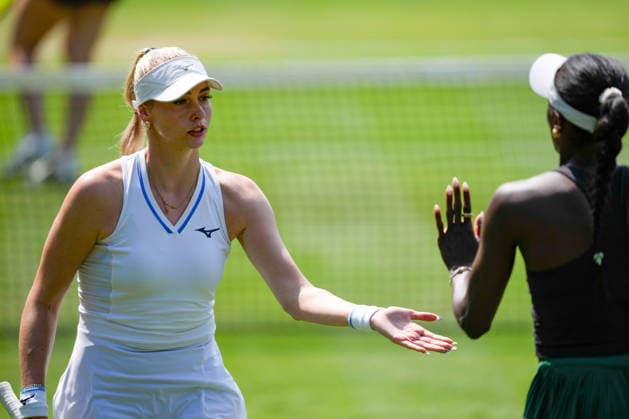 Lexus Eastbourne Open - Day Five Fanny Stollar of Hungary and Asia Muhammad of the United States compete in their semifinal doubles match against Gabriela Dabrowski of Canada and Luisa Stefani of Brazil at the 2026 Lexus Eastbourne Open Women s tennis tournament at the Devonshire Park Lawn Tennis Club in Eastbourne, England, on June 26, 2026. Eastbourne United Kingdom  Copyright: xOwenxHammondx originalFilename:hammond-2026lexu260626_npI8Z.jpg