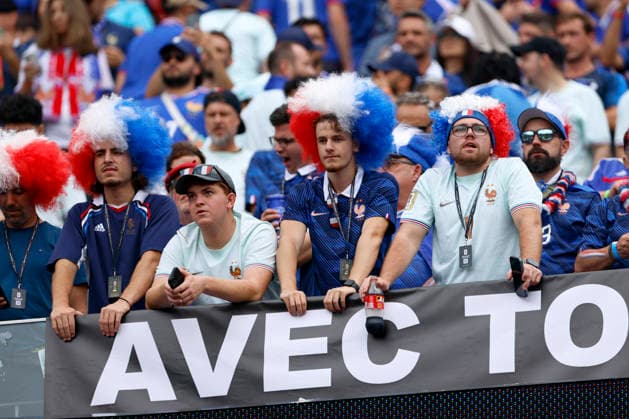 Norway v France: Group I - FIFA World Cup, WM, Weltmeisterschaft, Fussball 2026 French Fans with Red, Blue and White wigs before the FIFA World Cup 2026 Group I match between Norway and France at Boston Stadium on June 26, 2026 in Foxborough, United States. Foxborough Boston Stadium MA United States Copyright: xAllstarxPicturexLibraryxLtdx