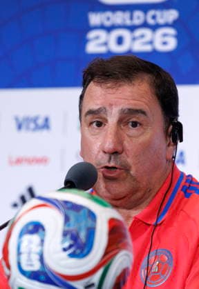 FIFA World Cup, WM, Weltmeisterschaft, Fussball 2026 - Colombia press conference, PK, Pressekonferenz Colombia head coach Nestor Lorenzo attends a press conference one day ahead of the FIFA World Cup 2026 group stage match Colombia against Portugal, in Miami, Florida, USA, 26 June 2026. MIAMI United States  Copyright: xCRISTOBALxHERRERA-ULASHKEVICHx