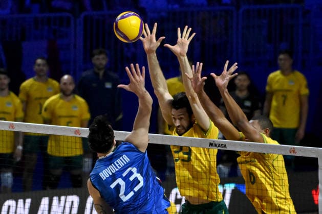 LJUBLJANA, SLOVENIA - JUNE 26: Alessandro Alberto Bovolenta of Italy (L) in action against Flavio Resende Gualberto of Brazil (C) during the FIVB Men s Volleyball Nations League match between Brazil and Italy at Arena Stozice, Ljubljana on June 26, 2026 in Ljubljana, Slovenia. (Photo by Igor Kupljenik Sports Press Photo).  Copyright: xIgorxKupljenikx xSPPx Sportspressphoto_SPR177521