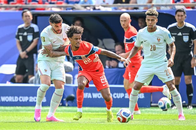 Theo Hernandez (France), Oscar Bobb (Norway) and Desire Doue (France) battle for the ball during the FIFA World Cup, WM, Weltmeisterschaft, Fussball 2026 Group I match between Norway and France at Boston Stadium on June 26, 2026 in Boston, United States. (Photo by Harry Langer DeFodi Images) - *** Theo Hernandez of France, Oscar Bobb of Norway, and Desire Doue of France battle for the ball during the 2026 FIFA World Cup Group I match between Norway and France at Boston Stadium on June 26, 2026, in Boston, United States. Photo by Harry Langer, DeFodi Images