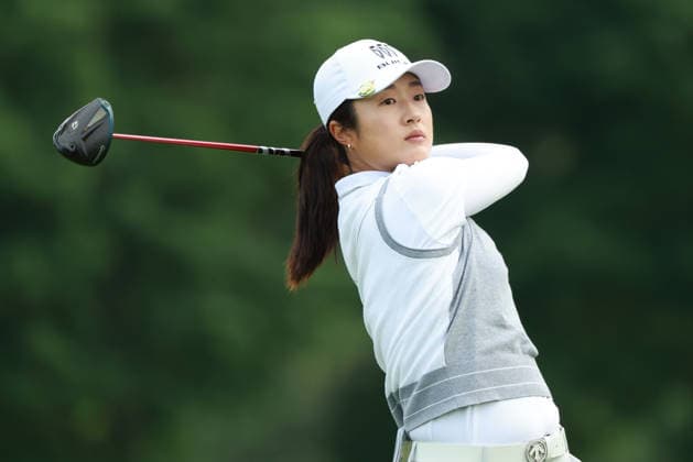 KPMG Women™s PGA, Golf Herren Championship 2026 CHASKA, MINNESOTA - JUNE 26: Yu Liu of People™s Republic of China plays her tee shot on the fifth hole during the second round of the KPMG Women™s PGA Championship 2026 at Hazeltine National Golf Club in Chaska, Minnesota, USA Friday, June 26, 2026. Chaska Minnesota United States  Copyright: xJorgexLemusx originalFilename:lemus-kpmgwome260626_np8sV.jpg