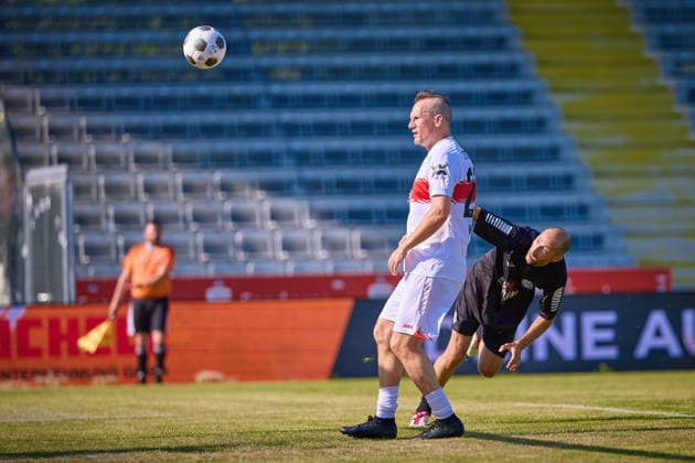 Artisctischer Torschuss des VfR Aalen GER, VfR Aalen vs. VfB Stuttgart, Fussball, Legendenspiel, 26.06.2026 GER, VfR Aalen vs. VfB Stuttgart, Fussball, Legendenspiel, 26.06.2026 Aalen *** Artistic shot on goal by VfR Aalen (GER), VfR Aalen vs. VfB Stuttgart, soccer, legends game, June 26, 2026 (GER), VfR Aalen vs. VfB Stuttgart, soccer, legends game, June 26, 2026, Aalen Copyright: xEibner-Pressefoto GeraldxOelze-dexStoppanyx EP_ODS