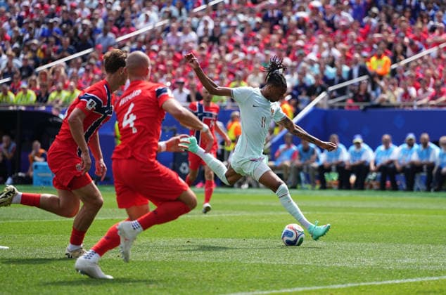 Michael Olise (France) controls the ball during Norway and France, Group I FIFA World Cup, WM, Weltmeisterschaft, Fussball 2026, Boston Stadium, Boston, USA on June 26, 2026. Thor Wegner DeFodi Images. (Photo by DeFodi Images) - *** Michael Olise of France controls the ball during the Norway vs. France match in Group I of the 2026 FIFA World Cup at Boston Stadium in Boston, USA, on June 26, 2026. Photo by DeFodi Images (Thor Wegner)