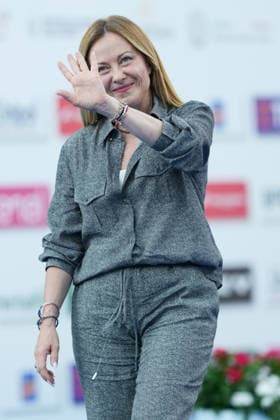 The Prime Minister Giorgia Meloni presents the awards for the 50m Backstroke Women Final during the 62nd Settecolli swimming meeting at Stadio del Nuoto in Rome (Italy), June 26, 2026. antoniettaxbaldassarre