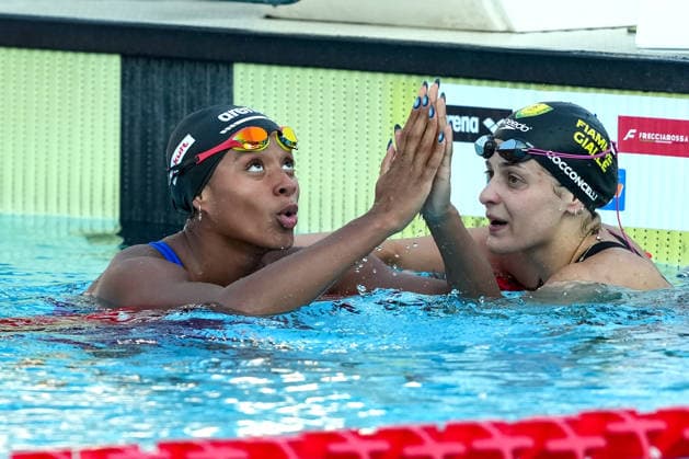 Sara Curtis of Italy celebrates with Costanza Cocconcelli of Italy the victory of the 50m Backstroke Women Final during the 62nd Settecolli swimming meeting at Stadio del Nuoto in Rome (Italy), June 26, 2026. antoniettaxbaldassarre