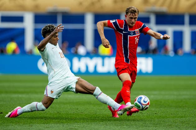 260626 Desire Doue of France and Marcus Holmgren Pedersen of Norway during the FIFA World Cup, WM, Weltmeisterschaft, Fussball 2026 group stage football match between Norway and France on June 26, 2026 in Foxborough. Photo: Vegard Grott BILDBYRAN kod VG VG0967 bbeng fotboll football soccer fotball vm fotbolls-vm fotball-vm fotbolls-vm 2026 fifa world cup 2026 norge norway frankrike france boston *** June 26, 2026: Desire Doue of France and Marcus Holmgren Pedersen of Norway during the 2026 FIFA World Cup group stage soccer match between Norway and France on June 26, 2026 in Foxborough. Photo by Vegard Grott, BILDBYRAN. Code: VG VG0967 bbeng soccer football fotball World Cup soccer World Cup 2026 FIFA World Cup 2026 Norway France Boston  Copyright: VEGARDxGRoTT BB260626VG060
