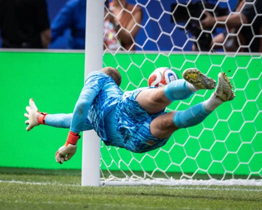 Egil Selvik of Norway concedes a second goal to Ousmane Dembele of France during a FIFA Men’s World Cup 2026 Group Stage football match between Norway and France at Boston Stadium, in Foxborough on June 26th 2026 (Photo by Ricardo Nogueira SPP)  Copyright: xRicardoxNogueira SPPx Sportspressphoto_SPR177598