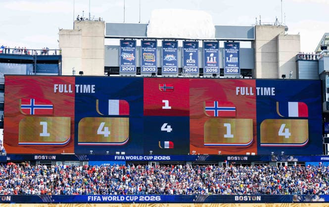 Fußball, Herren, FIFA World Cup, WM, Weltmeisterschaft, Fussball 2026, Spiel in Boston (Gruppe I, 3. Spieltag), Norwegen - Frankreich, Anzeigetafel mit 1:4-Endstand, 26.06. 2026, *** Soccer, Men s, 2026 FIFA World Cup, Match in Boston, Group I, Matchday 3, Norway vs. France, Scoreboard showing a final score of 1–4, June 26, 2026, Copyright: xMatthiasxKochx
